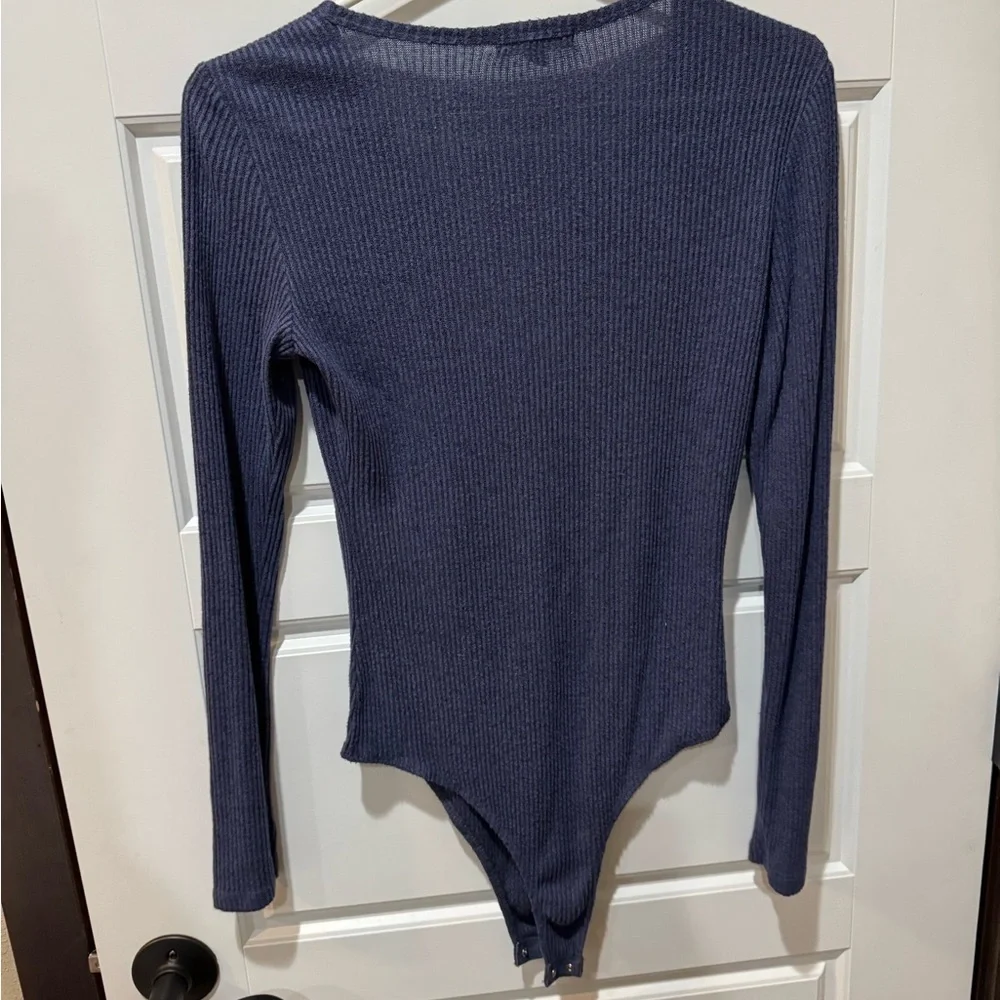 Socialite V-Neck Ribbed Bodysuit - Deep Blue - Picture 3 of 3